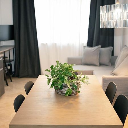 Black Marble - Design Apartment Μπάρι Εξωτερικό φωτογραφία