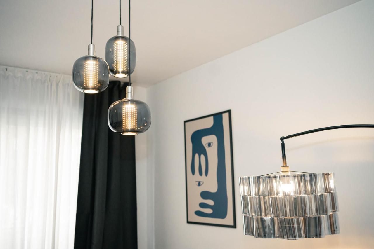 Black Marble - Design Apartment Μπάρι Εξωτερικό φωτογραφία